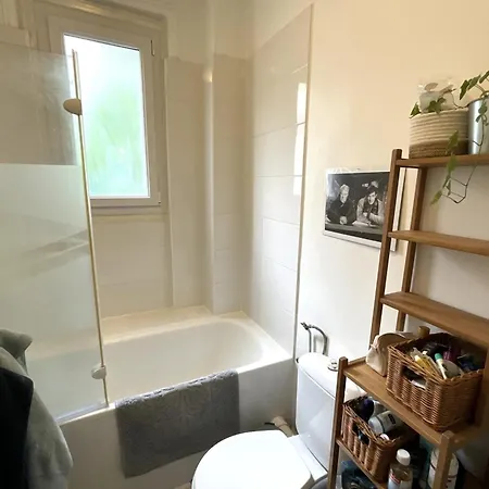 Cozy And Quiet In The 15th Paris